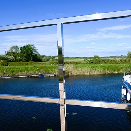 Aquastay Drift Botel Athlone